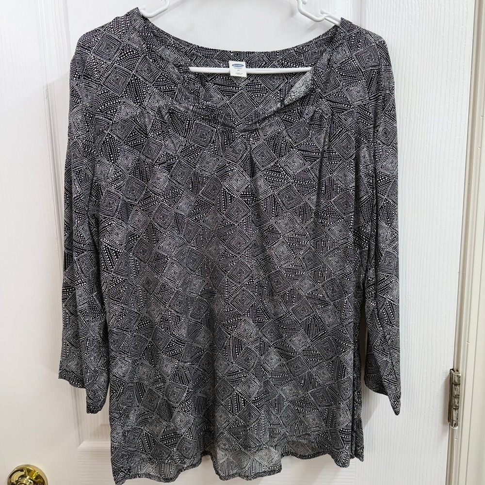 Old Navy black white print v-neck lightweight 3/4‎ sleeve loose relaxed blouse M